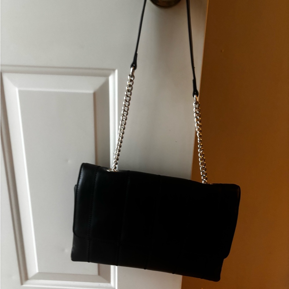 Chic Black Vegan  Leather Shoulder Bag with Chain Strap - Picture 2 of 6